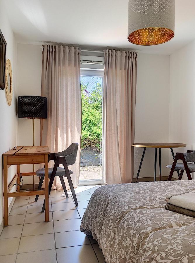 Appartement En Face Hopital Nord Avec Terrasse *