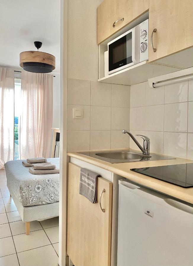 Appartement En Face Hopital Nord Avec Terrasse *